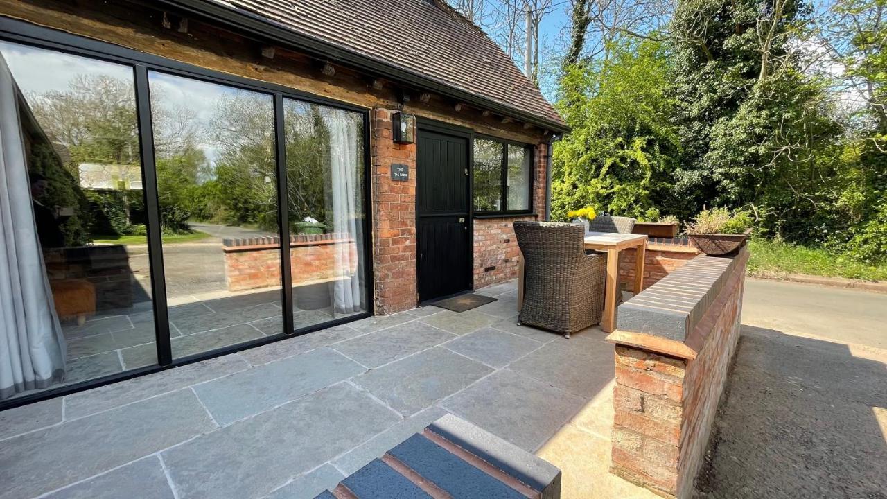 Elegant Peaceful Barn In Rural Village Setting Close To Stratford Upon Avon Екстериор снимка