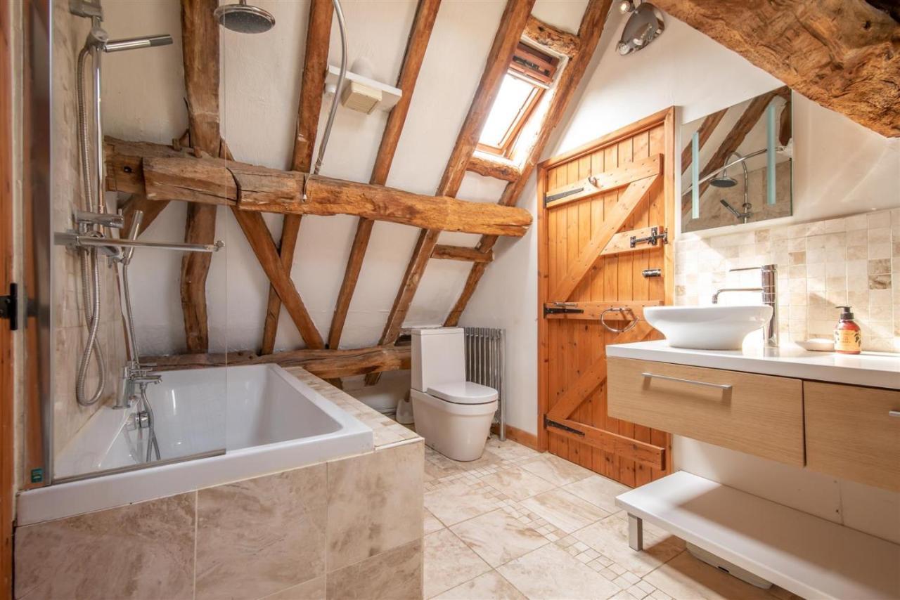 Elegant Peaceful Barn In Rural Village Setting Close To Stratford Upon Avon Екстериор снимка